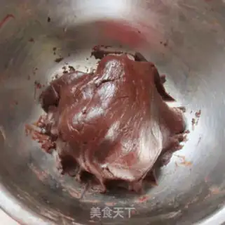 Make Almond chocolate cookies step 4