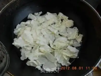 Make A cabbage and a fan step 2