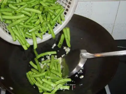 Make Garlic beans step 5