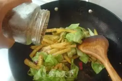 Make Black pepper with potatoes step 11