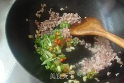 Make "Tomu Muir" step 4