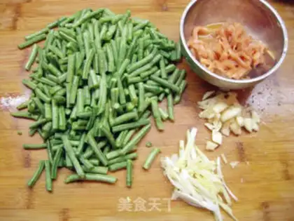Make Spaghetti beans step 1
