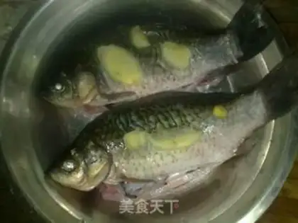 Make Silver silk fish soup step 1