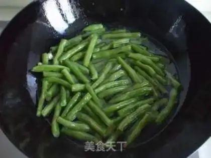 Make Garlic blade beans step 4