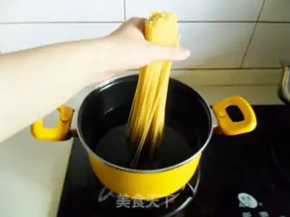 Make Spaghetti step 1