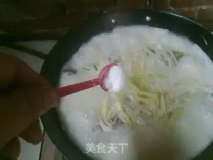 Make Silver silk fish soup step 8