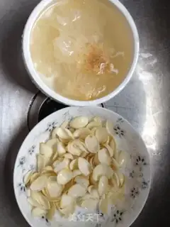 Make Silver-ear lilies step 1