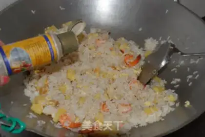 Make Pineapple rice step 11