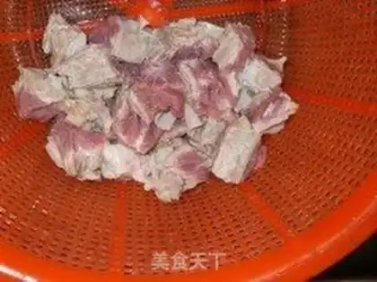 Make Curry beef soup step 1