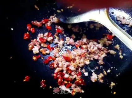Make Tastes of meat sauce step 5