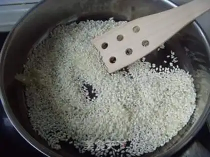 Make Homemade steamed rice powder step 1