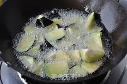 Make Spicy chicken eggplant step 3