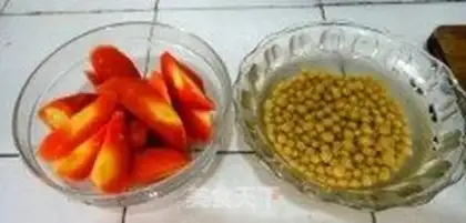Make Soybeans foot soup step 2