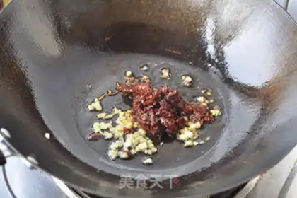 Make Spicy chicken eggplant step 6