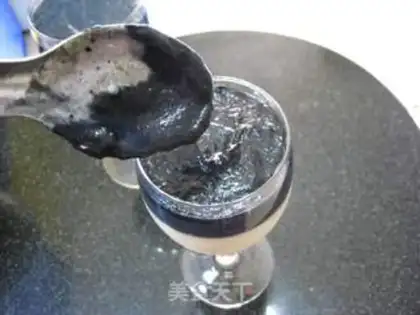 Make Black sesame soy cream step 3