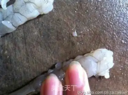 Make Almond shrimp step 1