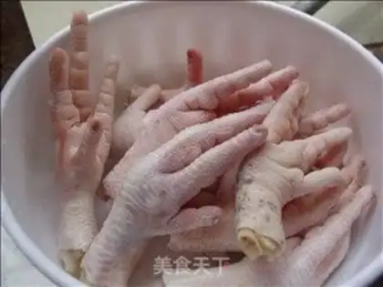 Make Five-colour chicken claw soup step 0