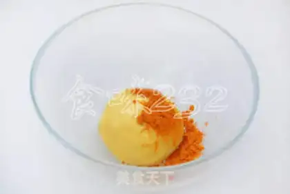 Make Sunflower cookies step 4