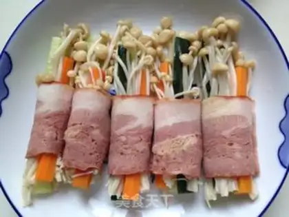 Make Golden pin bacon roll step 5