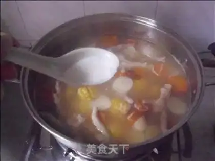 Make Five-colour chicken claw soup step 12