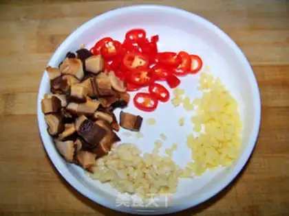 Make Spicy soy sauce step 1