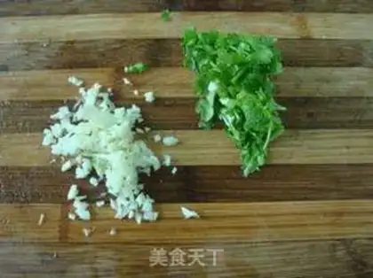 Make cucumber with pig ears step 2