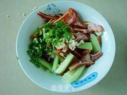 Make cucumber with pig ears step 3