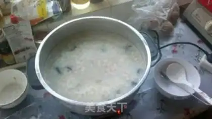 Make Egg and ham congee step 1