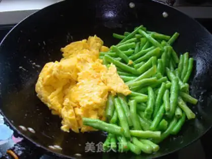 Make Soybeans fried eggs step 7