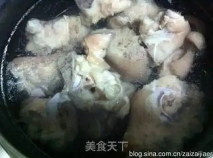 Make Red burning pig hands step 2