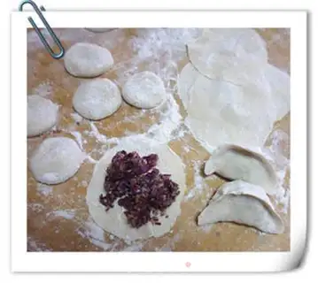 Make Pyramid blue mushroom dumplings step 9