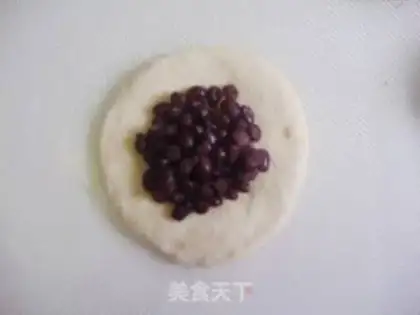 Make Bean pineapple bun step 10