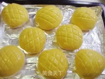 Make Bean pineapple bun step 15