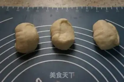 Make Little rabbit sesame sack step 7