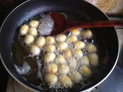 Make Eggs with eggplant juice step 2