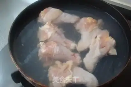 Make New Orleans burning wings step 1