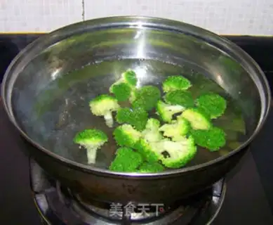Make Mushrooms and broccoli step 5