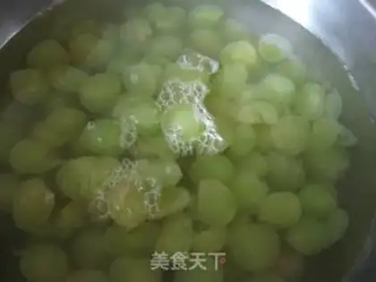 Make Up the grape juice step 1