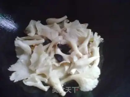 Make Black garlic mushrooms step 6
