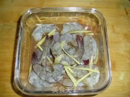 Make Garlic fan shrimp step 2