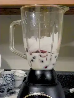 Make Car pickle milkshake step 2