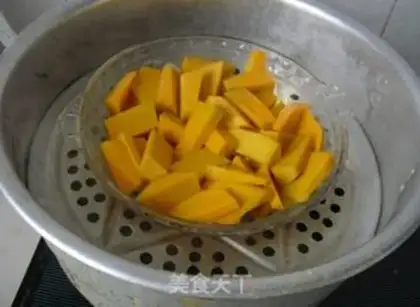 Make Pumpkin bag step 0