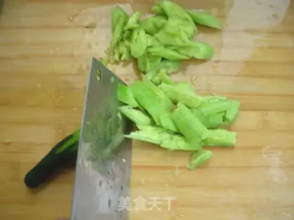 Make Garlic mackerel cucumber step 3