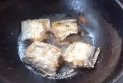 Make Jell-O fish step 1