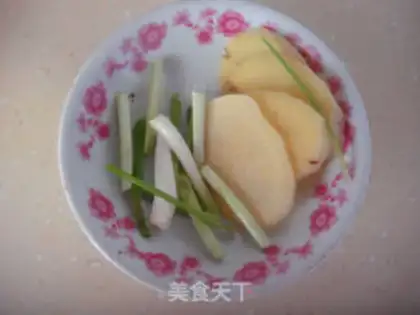 Make Snow pickles, yellow fish step 2