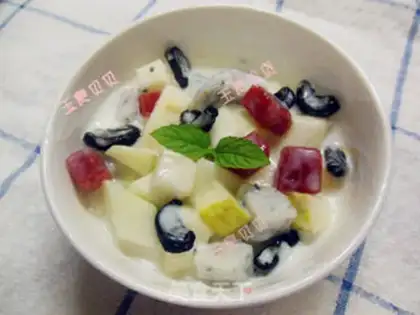 Make Yogurt and garlic salad step 6