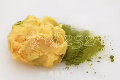 Make Five-colour moon cakes step 13