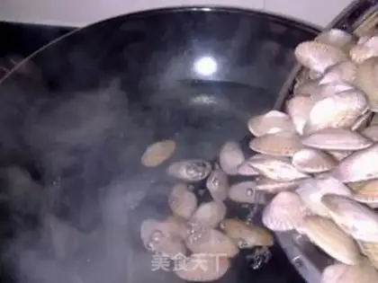 Make Flower clams step 2