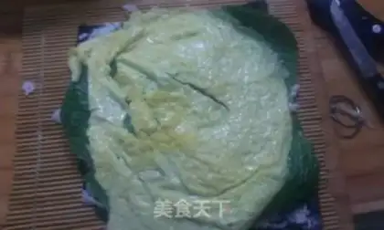 Make Eggskin roll step 10