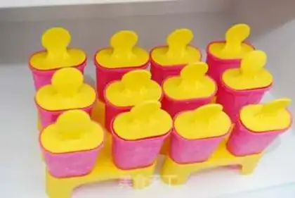 Make Watermelon popsicle step 3